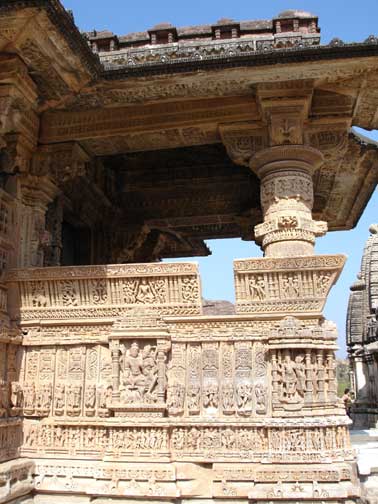 Side view of entrance to temples at Nagda.