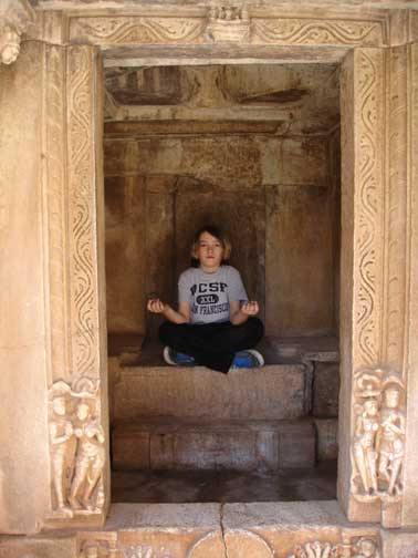 Idol Alex at temples at Nagda.